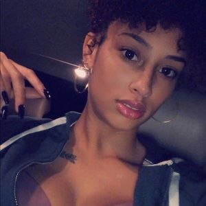 Meet your Posher, Samantha